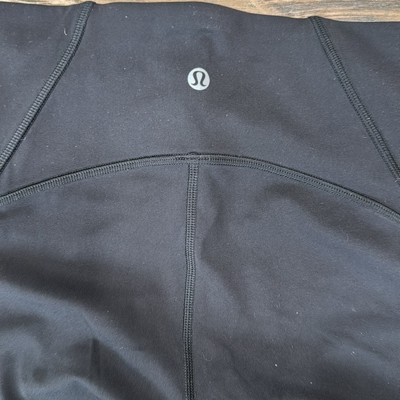 EUC Lululemon Train Times Crop (17") Black Size 6 - Picture 10 of 11